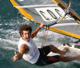 Riccardo Giordano in azione ai Mondiali RS:X di Torbole